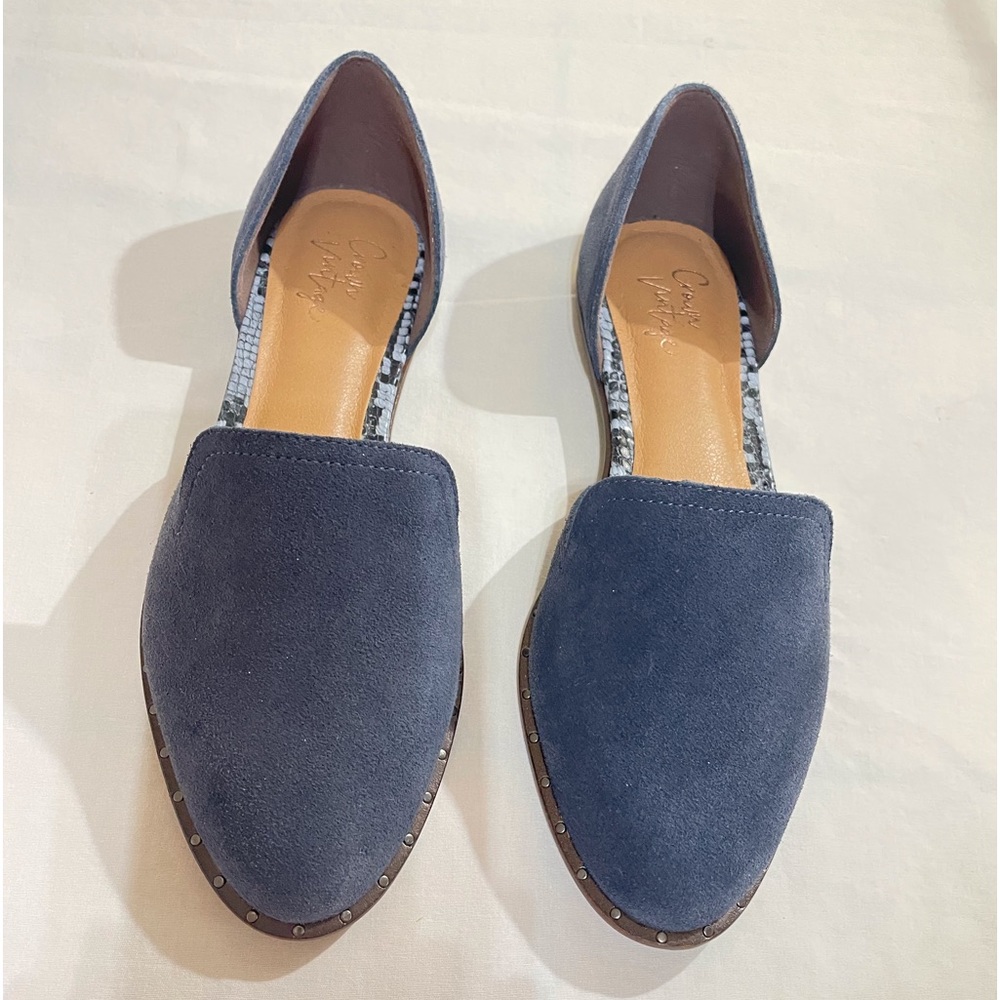 Ladies Crown Vintage Blue Suede Flats New w/o tags Size 6M